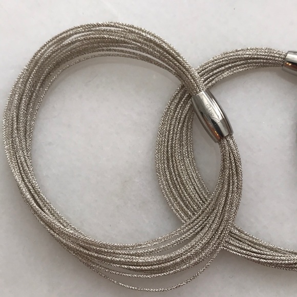 Silver thread necklace and bracelet set - Picture 2 of 2